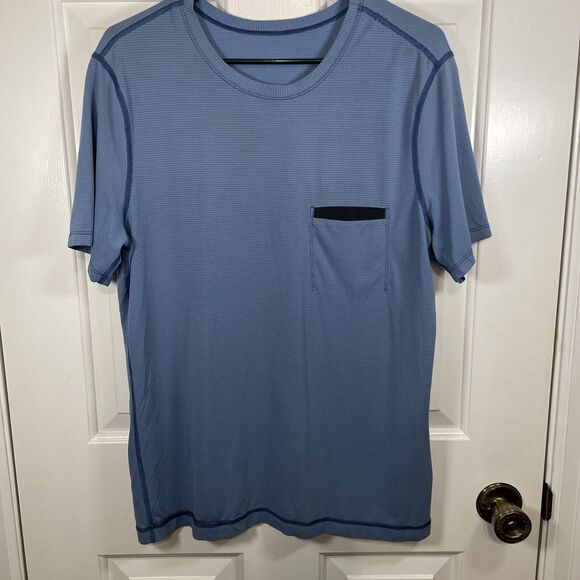 Lululemon R.A.D. Shirt Mens M Medium Blue Front Pocket Lightweight - Picture 1 of 6